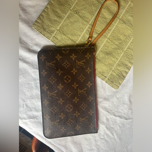 Louis Vuitton neverfull clutch - Picture 1 of 5